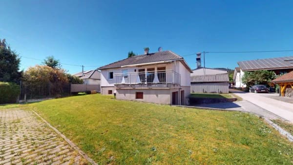 Immobilie in Maulburg - GEPFLEGTER BUNGALOW MIT ZWEI GARAGEN, SONNIGER TERRASSE UND VIELSEITIGEM GESTALTUNGSPOTENZIAL IN MAULBURG - Bild 3