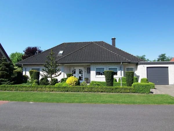 Immobilie in Kluse - Käufer Provisionsfrei! Top Wohnqualität in ruhiger Lage - Winkelwalmdachbungalow mit Charme - Bild 2