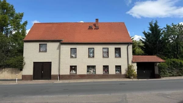 Immobilie in Petersberg - Viel Platz für die Großfamilie - Bild 1