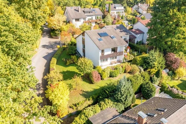 Immobilie in Bindlach - Gemütliche 4-Zimmer-Wohnung mit Balkon, Garten und Weitblick in Bindlach-Ramsenthal auf 150m² Fläche - Bild 1