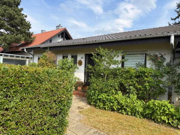 Immobilie in Battenberg (Pfalz) - Bungalow mit Panoramablick: Hervorragend in Bauweise, Lage und Ausstattung - Bild 1