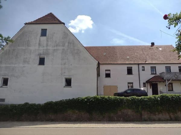 Immobilie in Rainau - Seltene Gelegenheit - ideal für Handwerker, Selbstständige, Oldtimerfreunde & Mehrgenerationenwohnen - Bild 1