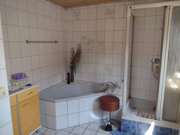 Immobilie in Rainau - Seltene Gelegenheit - ideal für Handwerker, Selbstständige, Oldtimerfreunde & Mehrgenerationenwohnen - Bild 4