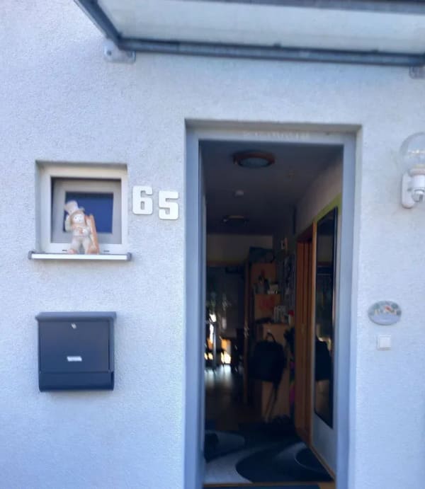 Immobilie in Hilpoltstein - Niedrigenergiehaus: Gepfl. RMH mit Pultdach, Wfl. 128,45 m, 5 Zimmer, 3 Etagen, mit Dachterrasse, nahe des Rothsee, mit guter Infrastruktur. - Bild 1