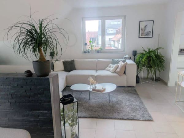 Immobilie in Nufringen - Moderne 3,5 Zimmer Maisonette-Wohnung mit Stellplatz und Carport  - Bild 3