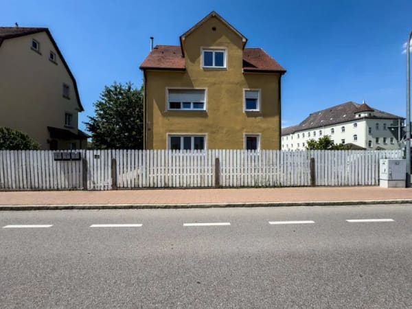 Immobilie in Weißenburg i. Bay. - Flexibel wohnen oder clever investieren - Dreifamilienhaus mit zwei sofort verfügbaren Wohnungen - Bild 1