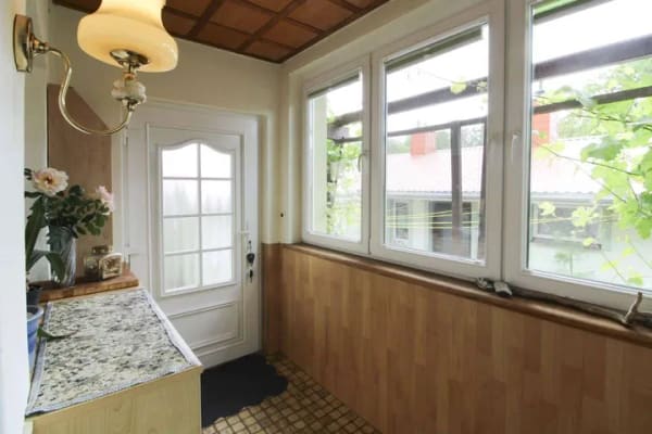 Immobilie in Garz/Rügen - Einziehen und entspannen: Einfamilienhaus mit Ferienwohnung, Gewerbefläche und gepflegtem Garten - Bild 1