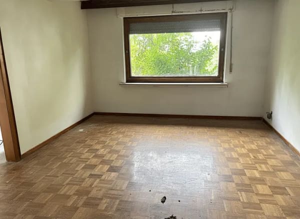 Immobilie in Büchel - Sanierungsbedürftiges Bauernhaus mit großer Scheune und Garten - Bild 0