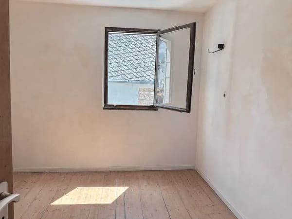 Immobilie in Büchel - Sanierungsbedürftiges Bauernhaus mit großer Scheune und Garten - Bild 4