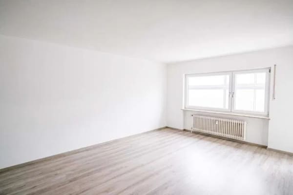 Immobilie in Wolfratshausen - Attraktive, sonnige 1-Zimmer-Wohnung mit großer Logia in Bestlage von Wolfratshausen - Bild 1