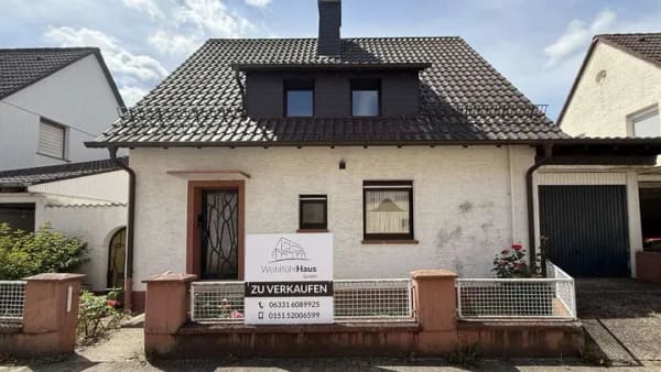 Immobilie in Rodalben - Charmantes Zweifamilienhaus mit großem Grundstück und Entwicklungspotenzial in Rodalben - Bild 0