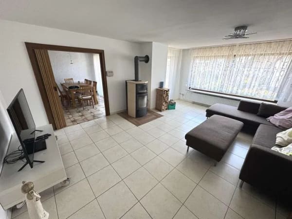 Immobilie in Beuren - Seltene Gelegenheit! modernes Einfamilienhaus in bevorzugter Wohnlage - Bild 1