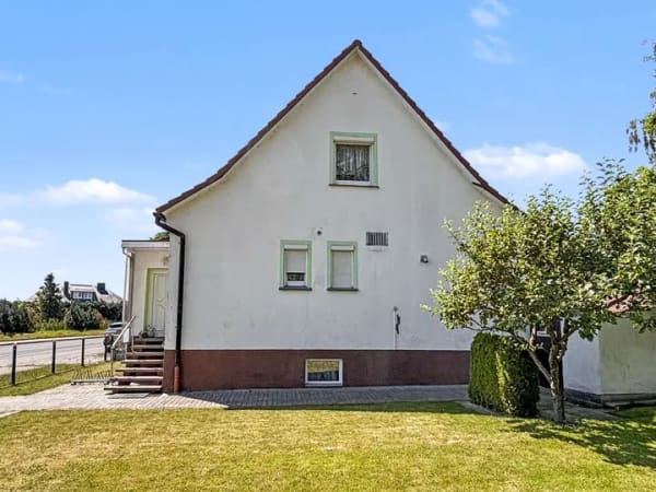 Immobilie in Dargun - Klein, fein und mit Herz – gepflegtes Einfamilienhaus am Stadtrand von Dargun - Bild 1