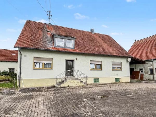 Immobilie in Munningen - Ehemaliger Bauernhof mit Scheune und Nebengebäuden in Schwörsheim - Bild 0