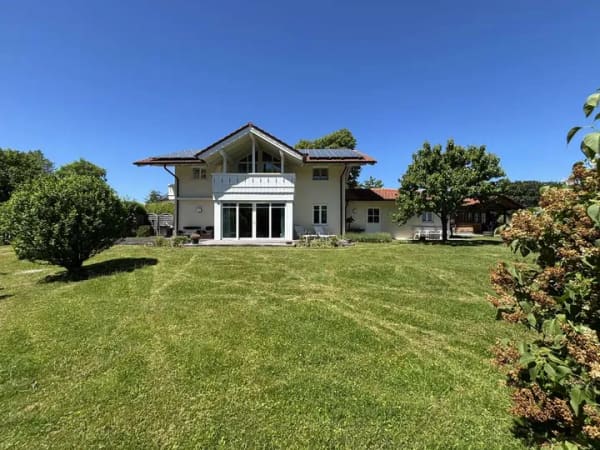 Immobilie in Übersee - Einfamilienhaus in Traumlage am Westerbuchberg bei Übersee - Bild 0