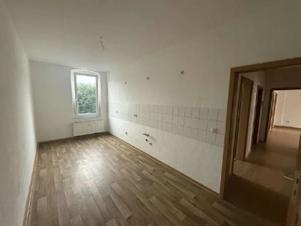 Immobilie in Crimmitschau - Zwei zusammenhängende Reihenhäuser mit insgesamt 6 Wohnungen! - Bild 3