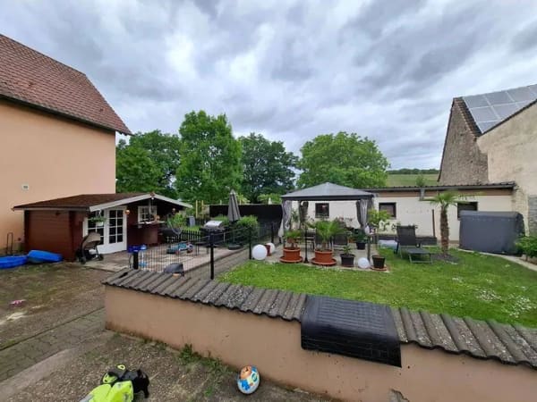 Immobilie in Karlstadt - Einfamilienhaus mit drei Garagen und Garten - Bild 3
