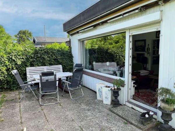 Immobilie in Wöhrden - Wöhrdener Hafen: Gemütlicher Bungalow auf großem Eigenland Grundstück - Bild 0