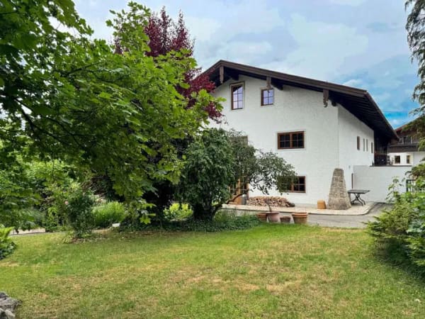 Immobilie in Bad Endorf - Historisches Bauernanwesen mit außergewöhnlichem Entwicklungspotenzial – eine seltene Gelegenheit - Bild 0