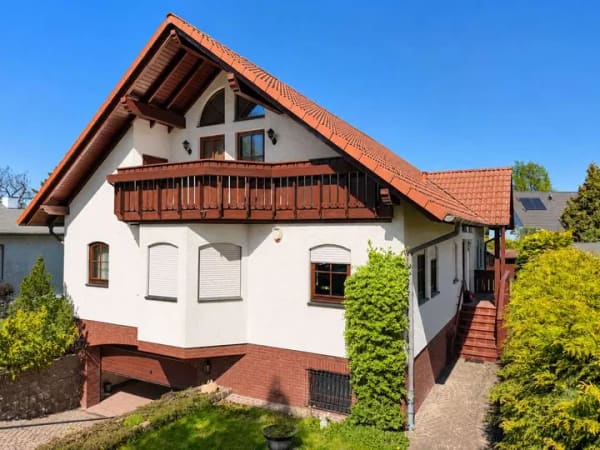 Immobilie in Teltow - Familienparadies mit Pool, großem Garten und viel Raum - Bild 2