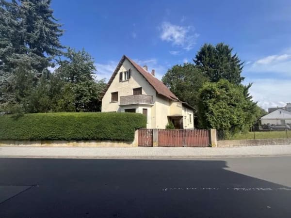 Immobilie in Brensbach - Vielseitig nutzbar - Großes Grundstück mit 2-FH und Potential für weitere Bebauung (2 Häuser) - Bild 1