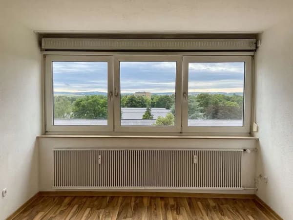 Immobilie in Göttingen - Modernisierte 1,5-Zimmer-Wohnung mit sonniger Loggia auf dem Leineberg - Bild 4
