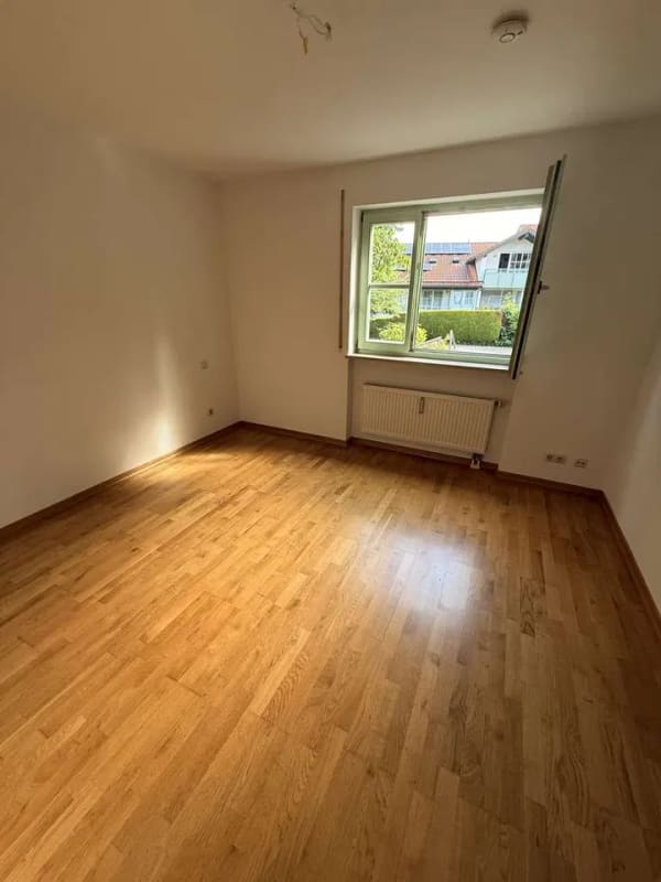 Immobilie in Oberhaching - Flexibel wohnen: 2 Zimmer mit großem mit großem Hobbyraum - Bild 4