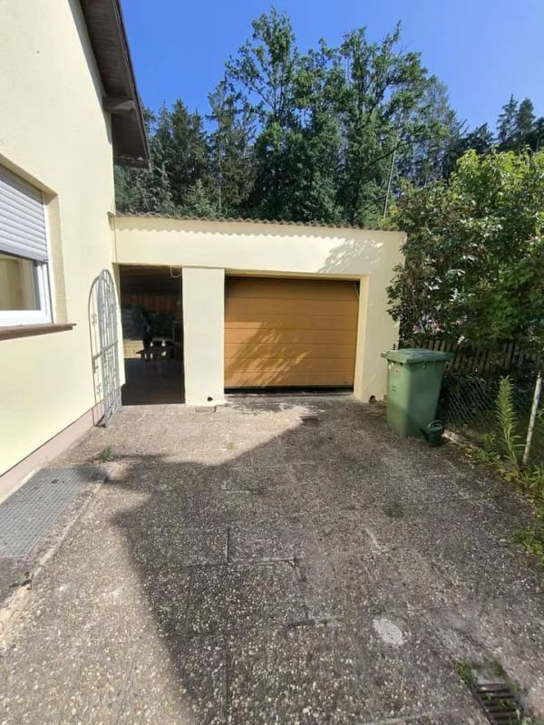 Immobilie in Regenstauf - Zweifamilienhaus mit großem Garten in Regenstauf - Bild 1