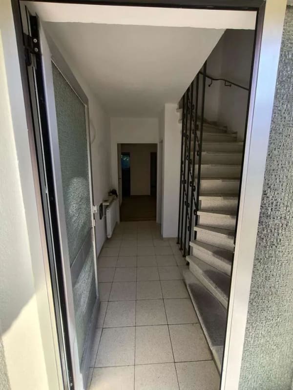 Immobilie in Regenstauf - Zweifamilienhaus mit großem Garten in Regenstauf - Bild 3
