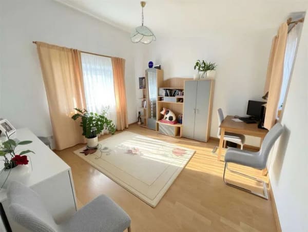Immobilie in Schonach im Schwarzwald - +++ Wohnen, wo andere Urlaub machen. Sonnige DHH mit schönem Grundstück, EBK, Sauna und Garage +++ - Bild 0