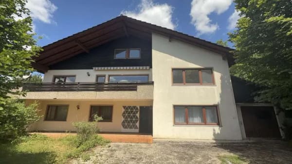 Immobilie in Möckmühl - Wohnanwesen auf 4.000 m² Grundstück – Einfamilienhaus oder bis zu 4 Wohneinheiten möglich - Bild 0