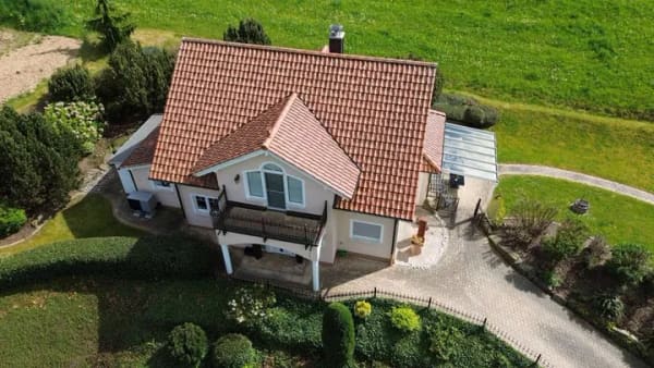 Immobilie in Limbach - Charmantes  Schlösschen  auf kleiner Anhöhe mit Weitsicht und separatem Garagenhaus - Bild 2