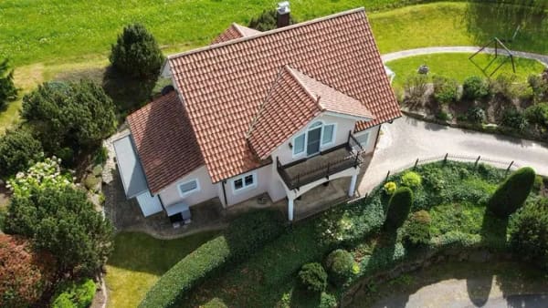 Immobilie in Limbach - Charmantes  Schlösschen  auf kleiner Anhöhe mit Weitsicht und separatem Garagenhaus - Bild 3