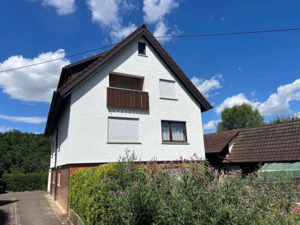 Immobilie in Aichtal - Zweifamilienhaus mit Potenzial – solide Substanz trifft vielfältige Möglichkeiten - Bild 1