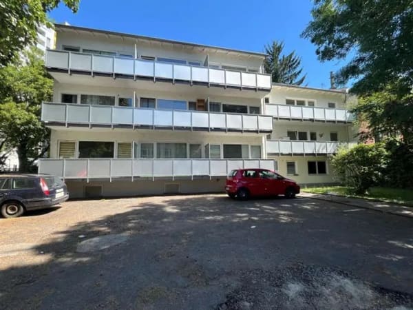 Immobilie in Frankfurt am Main - Modernisiertes 2-Zimmer-Eigentum mit Balkon in Frankfurt-Hausen - Bild 0