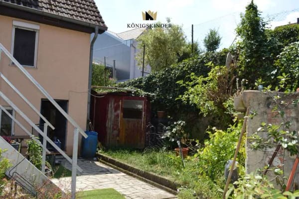 Immobilie in Erkenbrechtsweiler - Vielseitige 1–2 FH- ein Paradies für die große Familie mit handwerklichem Können - Bild 1