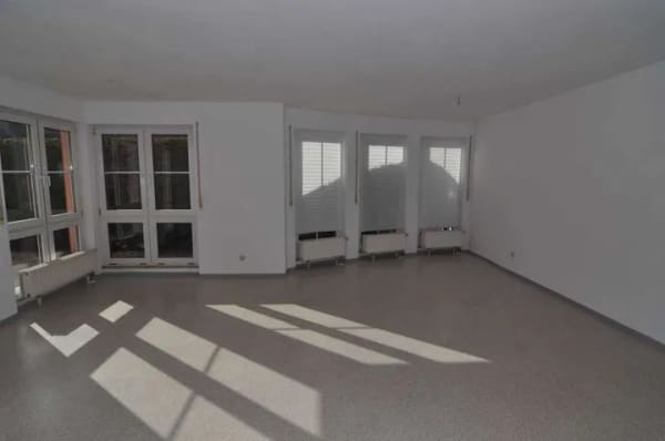 Immobilie in Auerbach/Vogtland - Top Gelegenheit * Helle freundl. 1 Zi.-Terrassenwohnung mit TG-Stellplatz - Bild 4