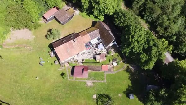 Immobilie in Bad Karlshafen - Einzigartiges Wohnhaus mit historischem Nebengebäude und riesigem Naturgrundstück - Bild 0