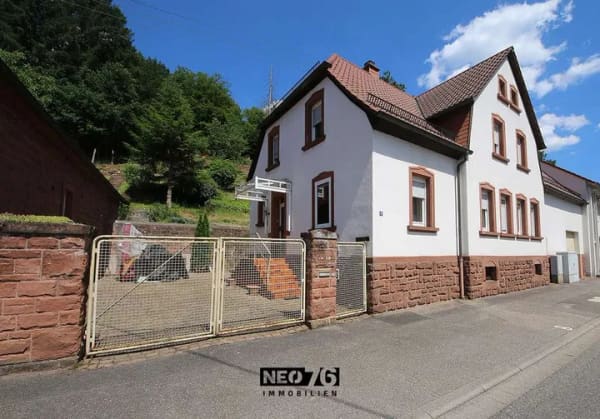 Immobilie in Rinnthal - Zwei Wohneinheiten und viel Raum für neue Ideen - Bild 2