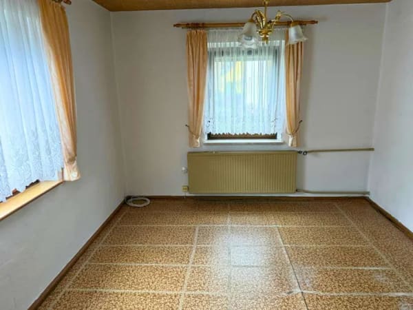 Immobilie in Rosenthal am Rennsteig - Einfamilienhaus mit Anbau und Garten in ruhiger Wohnlage (A1736) - Bild 1