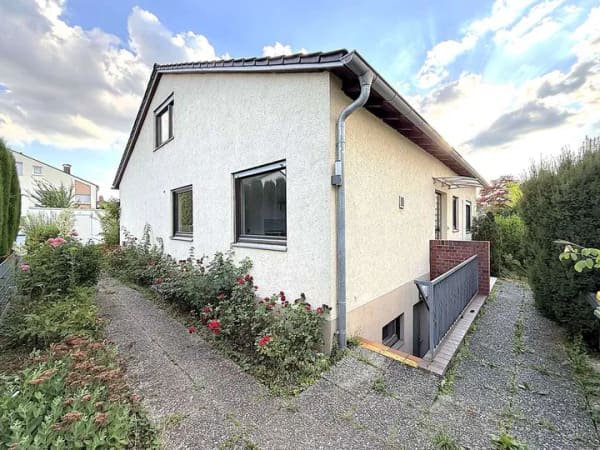 Immobilie in Freudental - Gut gepflegte Doppelhaushälfte mit Garten in familiärer Sackgassenlage von Freudental - Bild 1
