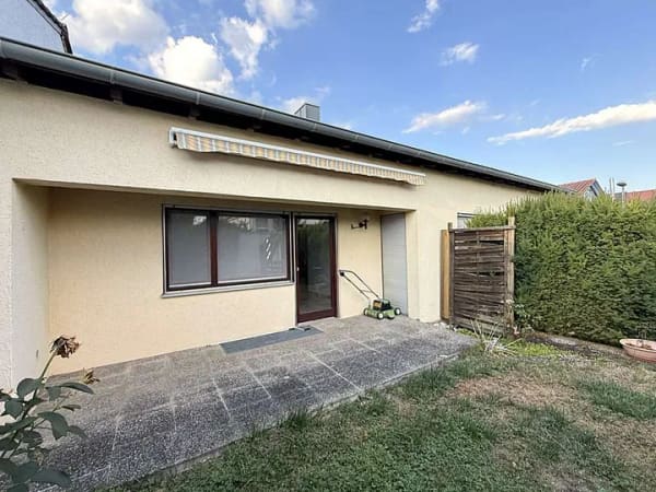 Immobilie in Freudental - Gut gepflegte Doppelhaushälfte mit Garten in familiärer Sackgassenlage von Freudental - Bild 2