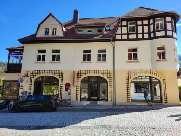 Immobilie in Oybin - Einzigartiges Wohn-& Geschäftshaus im Zittauer Gebirge, im Kurort Oybin in Top-Lage  - Bild 1