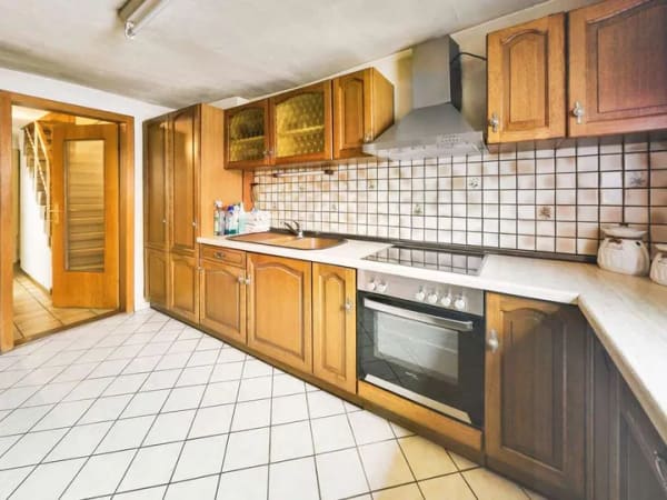 Immobilie in Östringen - Reihenmittelhaus mit möglicher Hinterhausbebauung im Herzen von Östringen, OT Odenheim! - Bild 3