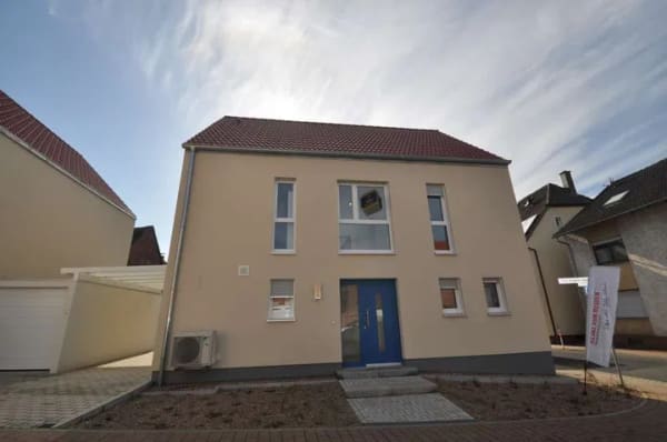Immobilie in Eschau - Freistehendes Einfamilienhaus! Ziehen Sie im Sommer noch ein! - Bild 2