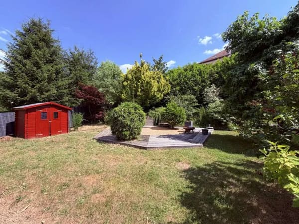 Immobilie in Linden - Individuelles Wohlfühlhaus mit offenem Wohnkonzept und idyllischem, uneinsehbarem Garten - Bild 1