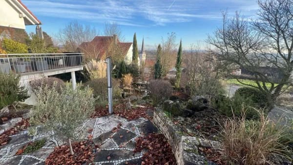 Immobilie in Sulzfeld am Main - Freistehendes Einfamilienhaus in Hanglage an den Weinbergen - Bild 3