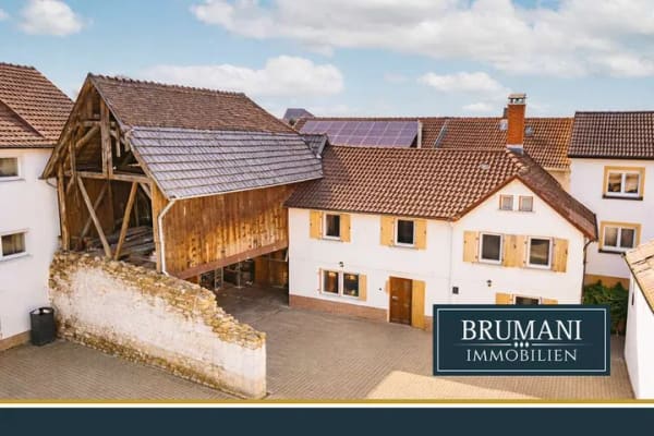 Immobilie in Herbolzheim - BRUMANI | Modern saniertes Einfamilienhaus mit vielseitiger Scheune und Werkstatt - Bild 0