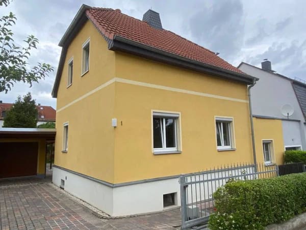 Immobilie in Weida - Gepflegtes Einfamilienhaus mit Einliegerwohnung in bester Wohnlage Weidas - Bild 1