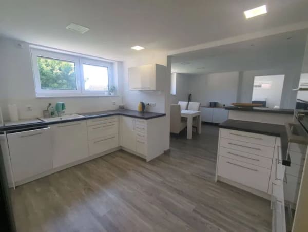 Immobilie in Weilersbach - Zweifamilienhaus mit Pool, LKW-Garage und Franken-Panorama - Bild 4